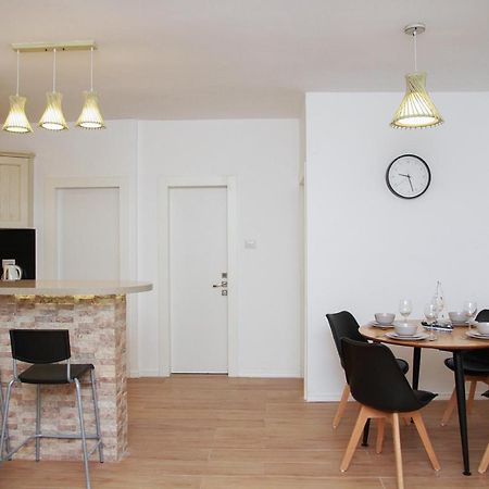 Apartments4You Betti Bat Yam Eksteriør billede