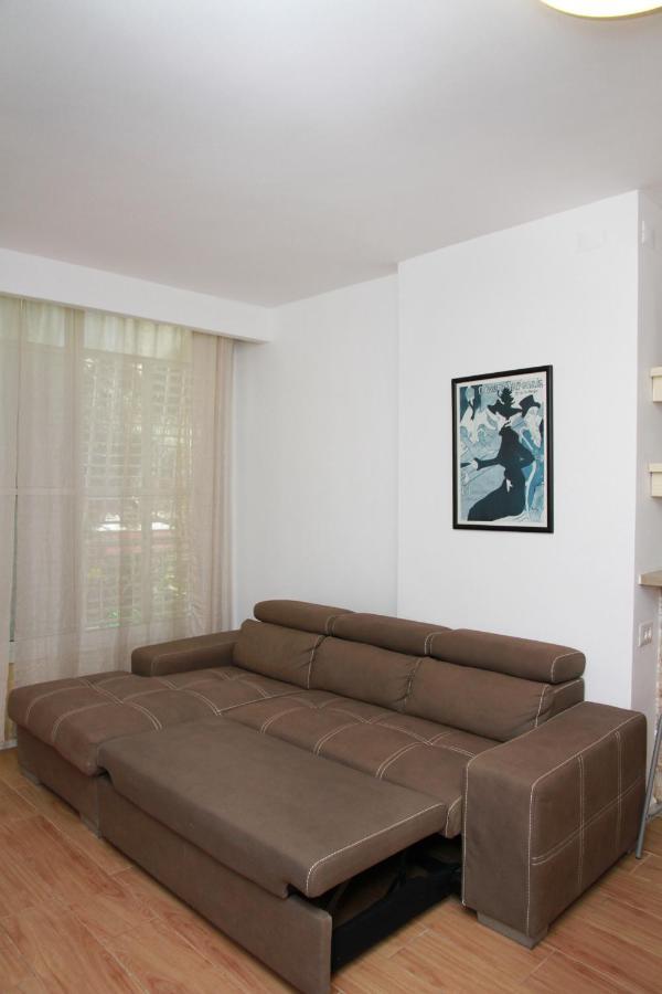 Apartments4You Betti Bat Yam Eksteriør billede