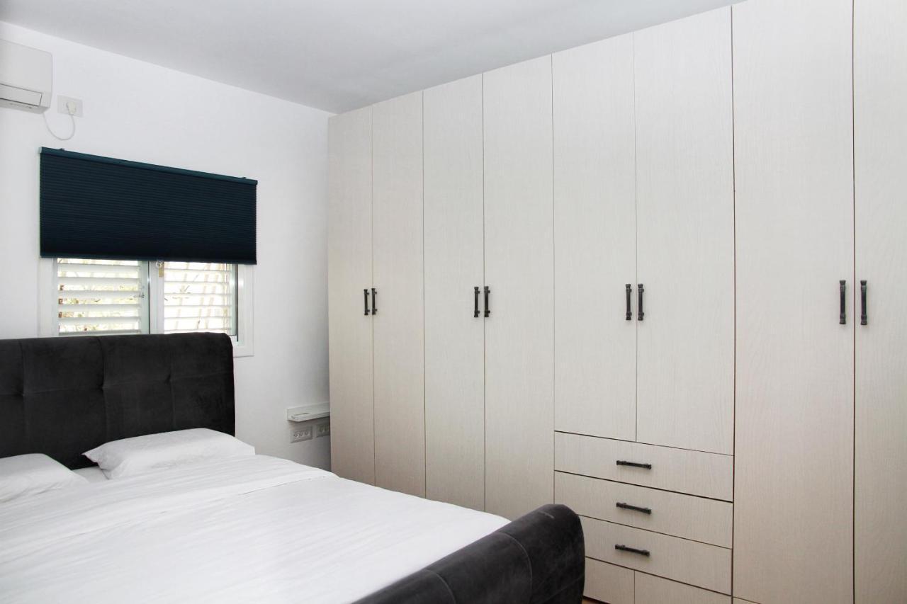 Apartments4You Betti Bat Yam Eksteriør billede