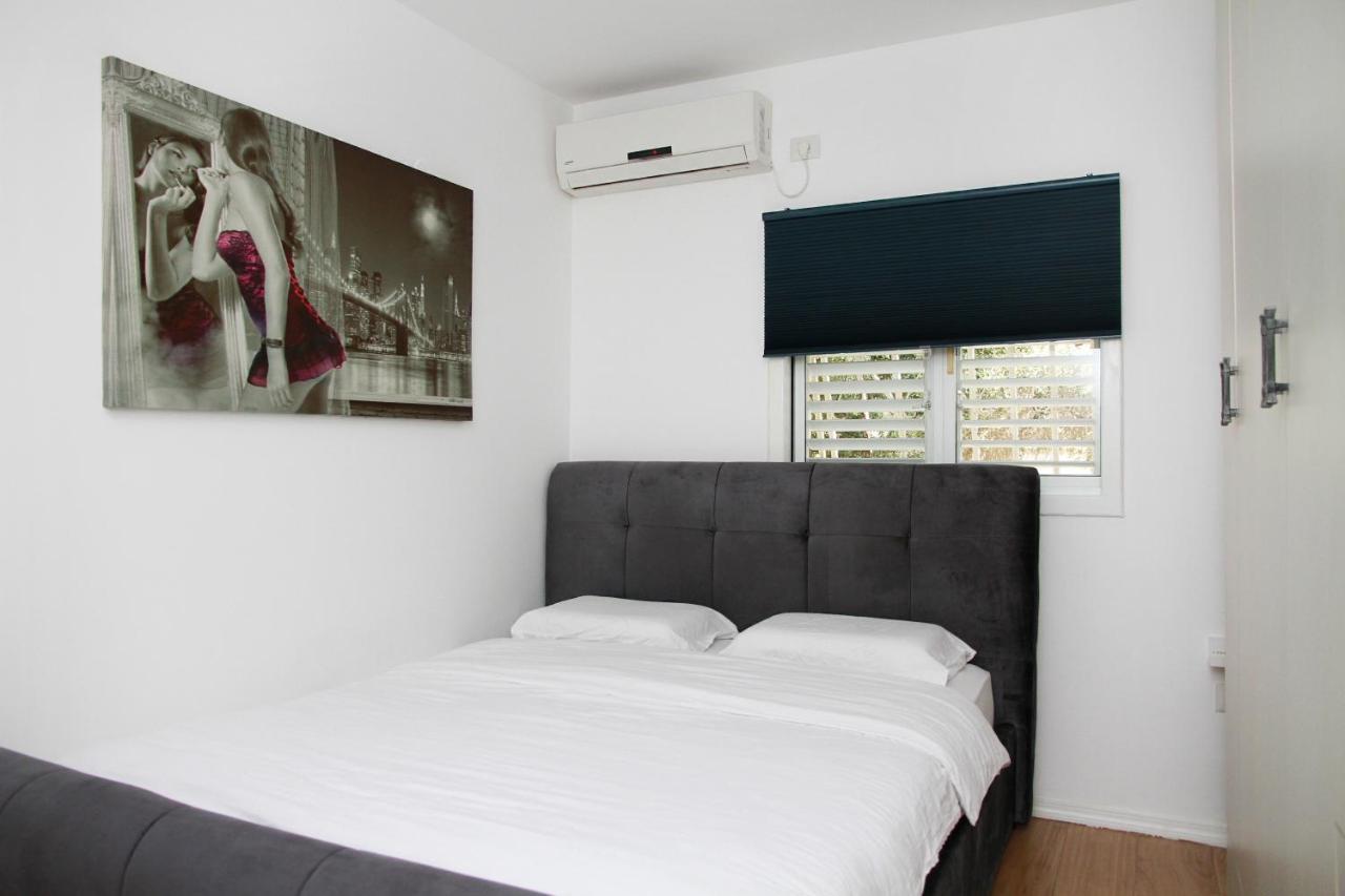 Apartments4You Betti Bat Yam Eksteriør billede